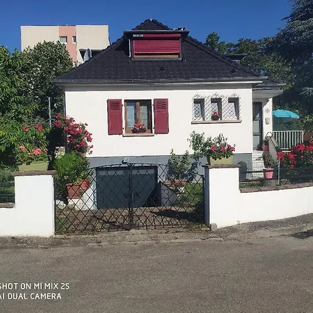 Privée , Près De L'hôpital Pasteur Et Gare Habitación en casa particular Colmar