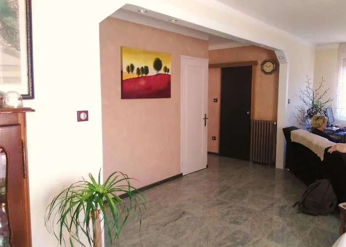 Alloggio in famiglia Privée , Près De L'hôpital Pasteur Et Gare