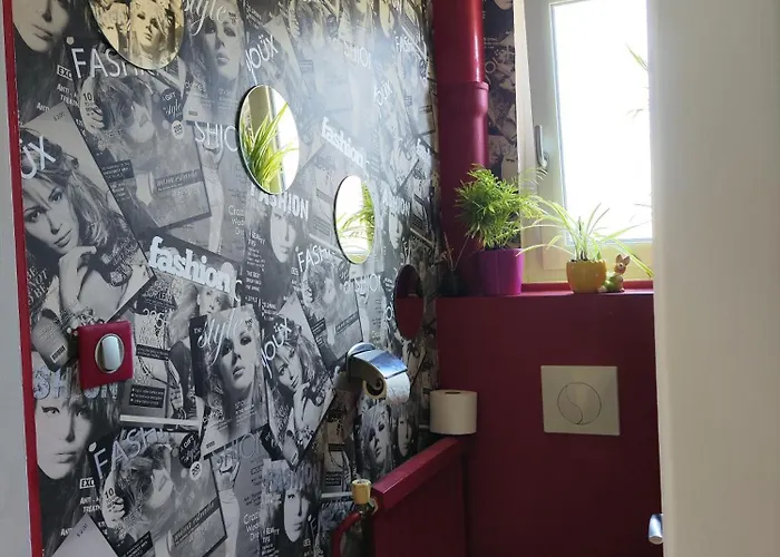 Privée , Près De L'hôpital Pasteur Et Gare